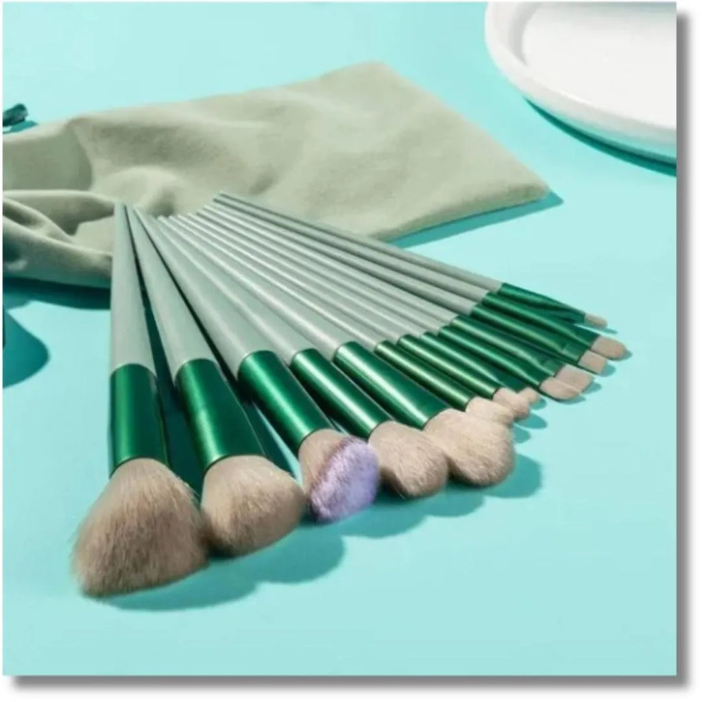 13 Pcs Reusable Makeup Brushes Set
