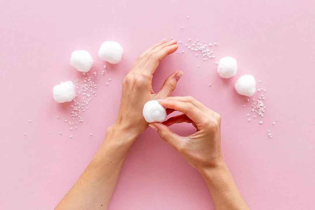 Premium Organic Cotton Balls for Makeup & Skincare | Soft, Gentle, Unscented | Nail Polish Remover, Face toner Applicator, First Aid